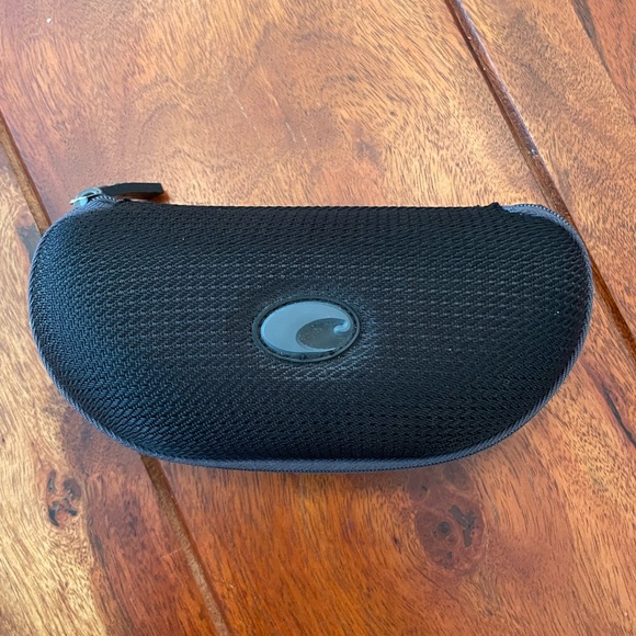 Costa Mauritius Aviator Sunglasses (Prescription) and Case - Picture 4 of 4